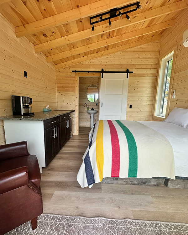 Hudson-Cabin-at-Lakeview-Lodge-Barrhead-Alberta-3