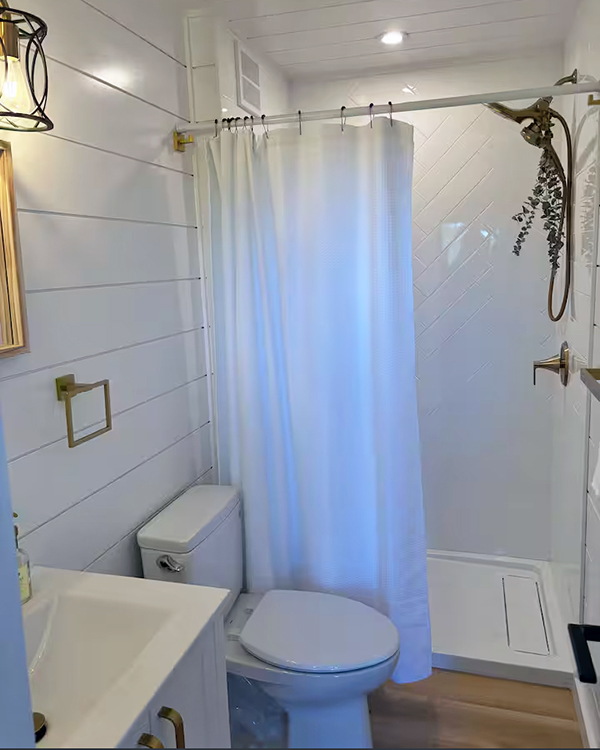 Western-Cabin-at-Lakeview-Lodge-Barrhead-Alberta-6